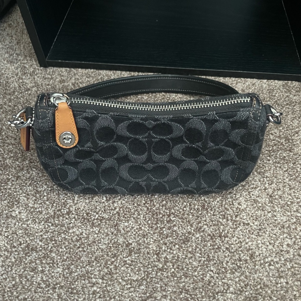 Coach Swinger 20
